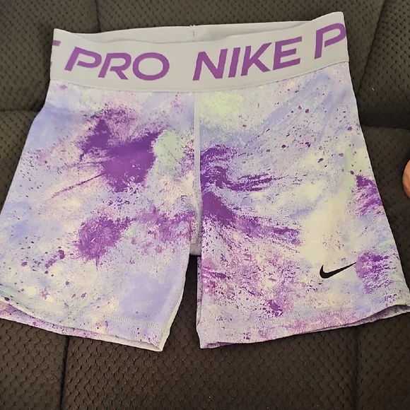 NIKE PRO Girl's 3" Run Wild Training Shorts-Purple Chalk - Picture 1 of 4